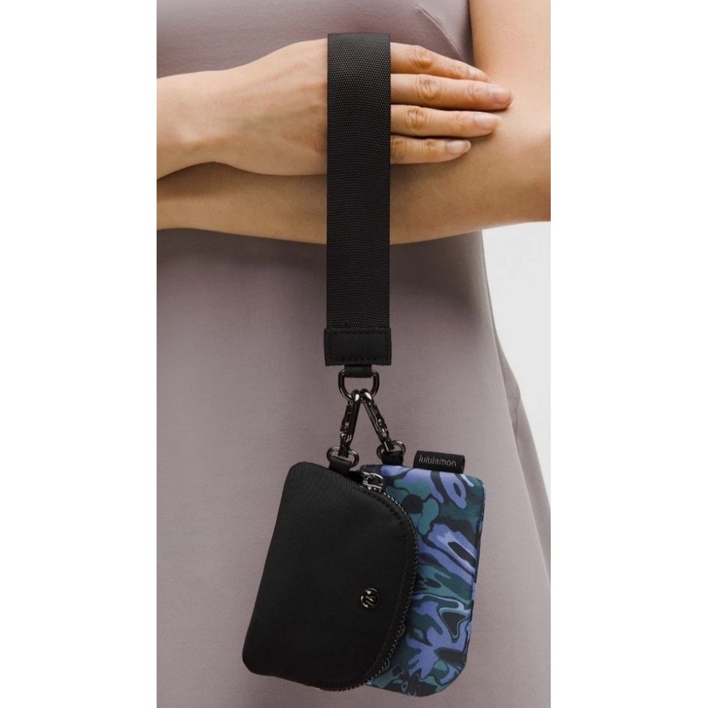 Lululemon Dual Pouch Wristlet Flower Meld Mini Gunmetal Wallet Keychain 2 Straps